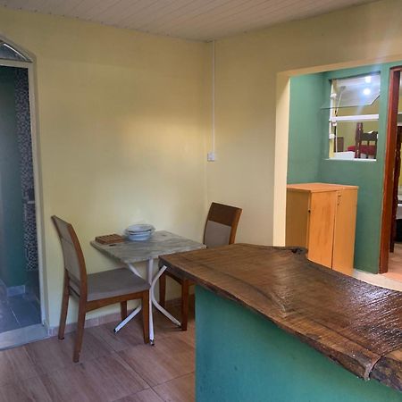 Hostel Office- Hospedagem Climatizada Quartos E Apartamentos Privativos Extrema Luaran gambar