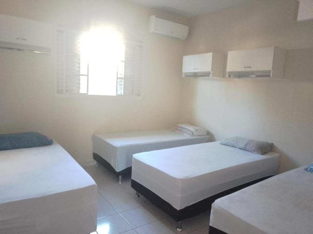 Hostel Office- Hospedagem Climatizada Quartos E Apartamentos Privativos Extrema Luaran gambar