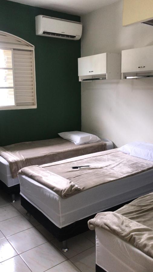 Hostel Office- Hospedagem Climatizada Quartos E Apartamentos Privativos Extrema Luaran gambar